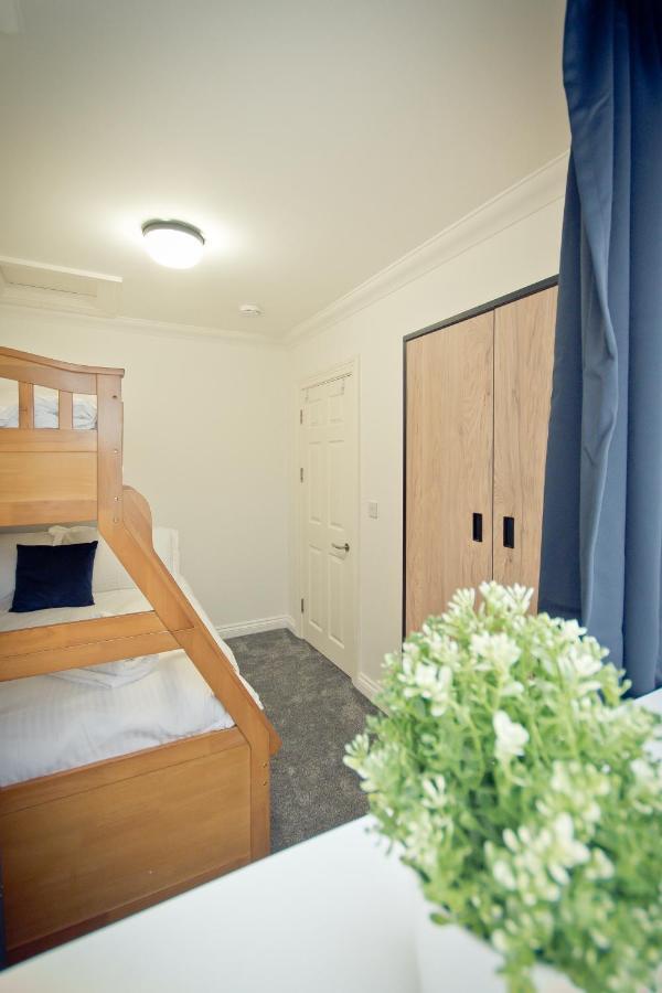 Top View 2 Bedroom Apartments بلايموث المظهر الخارجي الصورة